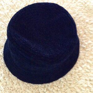 NWOT August Ladies winter hat; Black, Classy, Madison Ave, Chic Workplace Chic